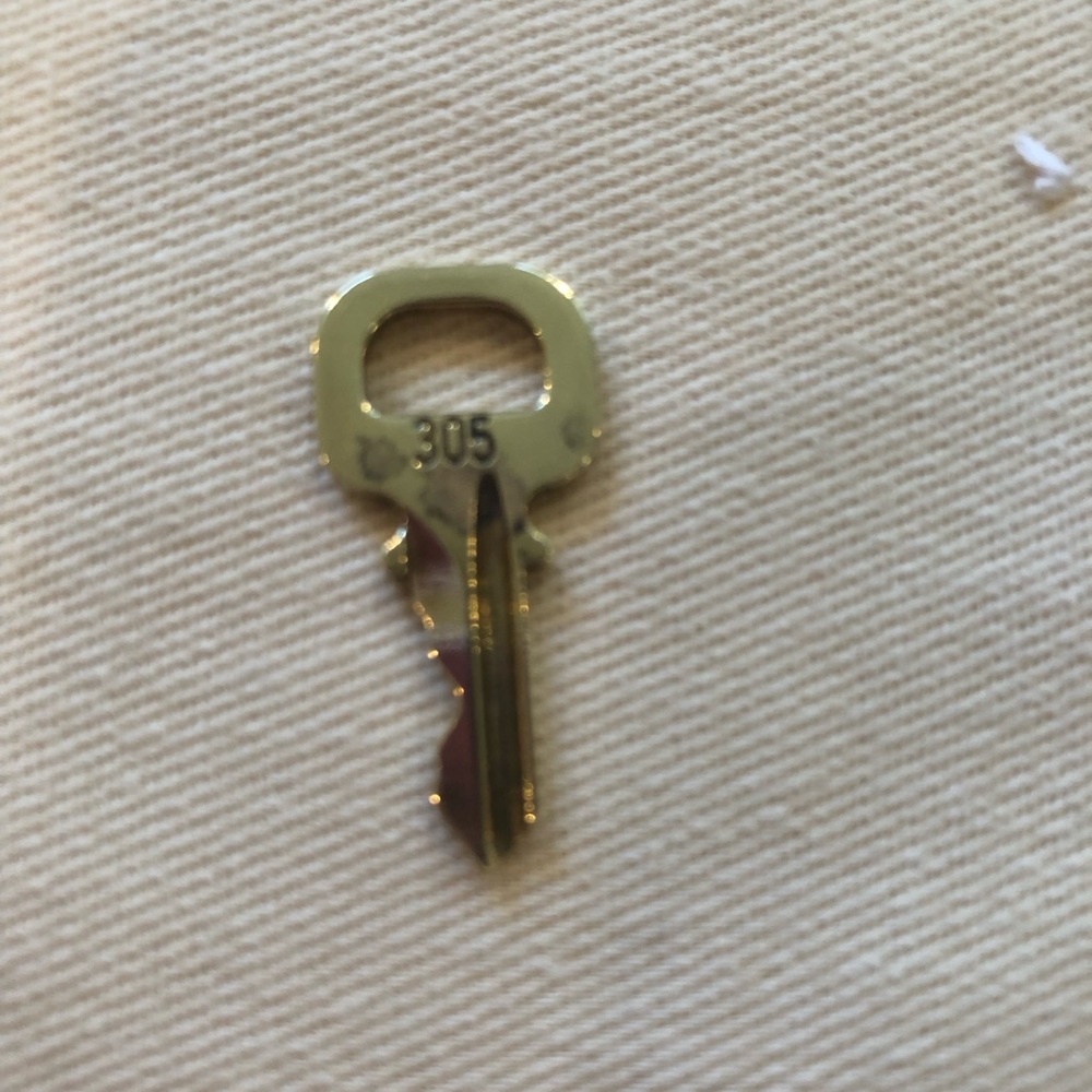Louis Vuitton spare Key 305